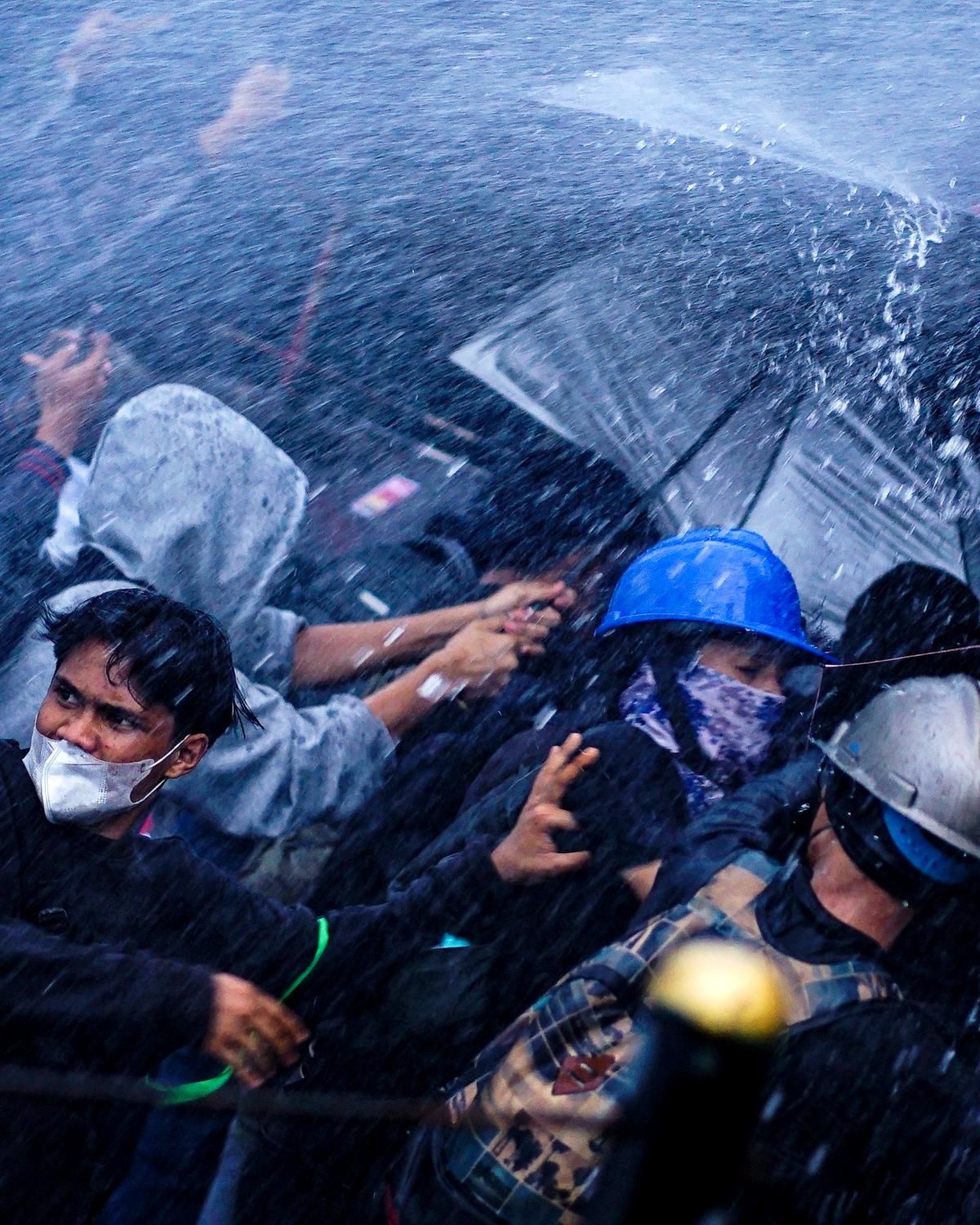 Day in Photos: Protests in Indonesia, Fires in South Korea, and the Necropsy of a Baby Mammoth
