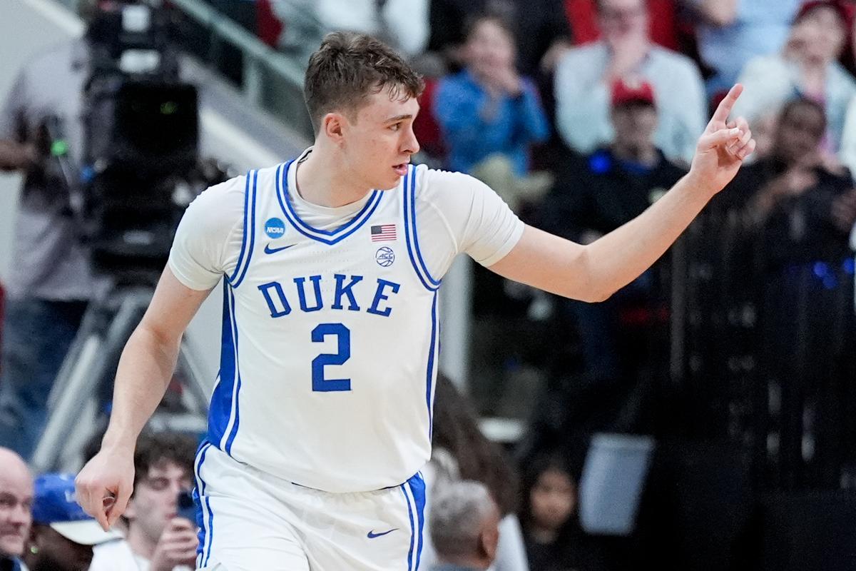 Duke Star Cooper Flagg Has Smooth March Madness Debut in His Return From Ankle Injury