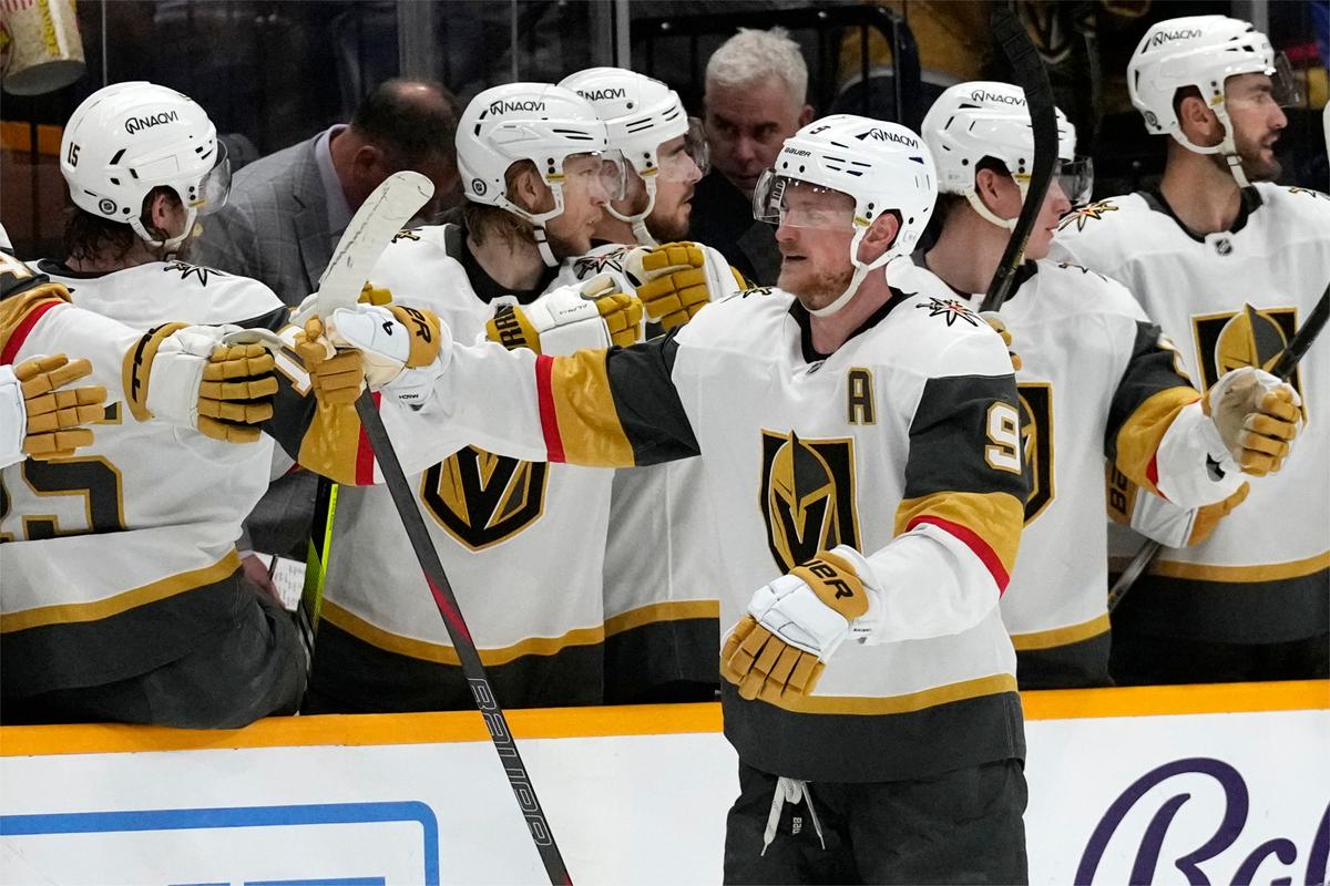 Eichel Has Goal and Assist to Lead Golden Knights Over Predators 3–1 for 6th Straight Win