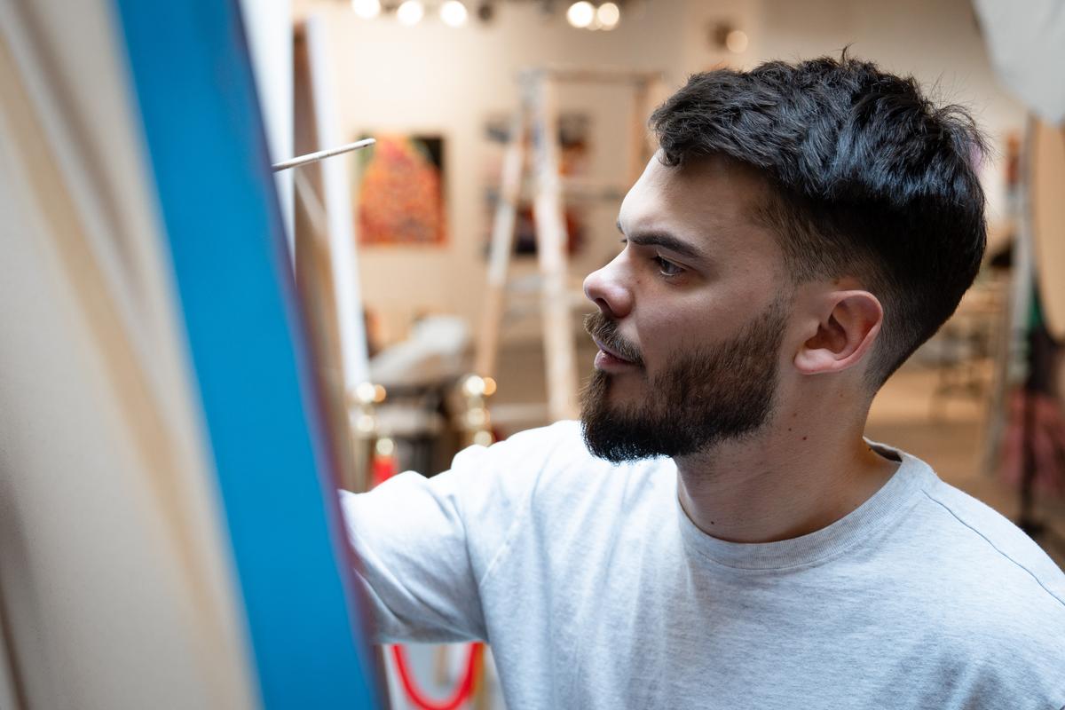 Rescued Hostage Shares Journey From Pain to Hope on Canvas