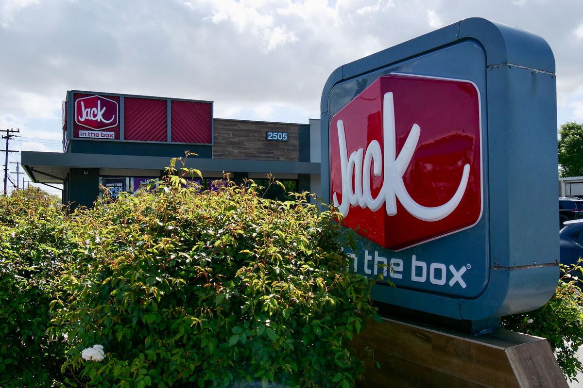 Jack in the Box Closing up to 200 Locations