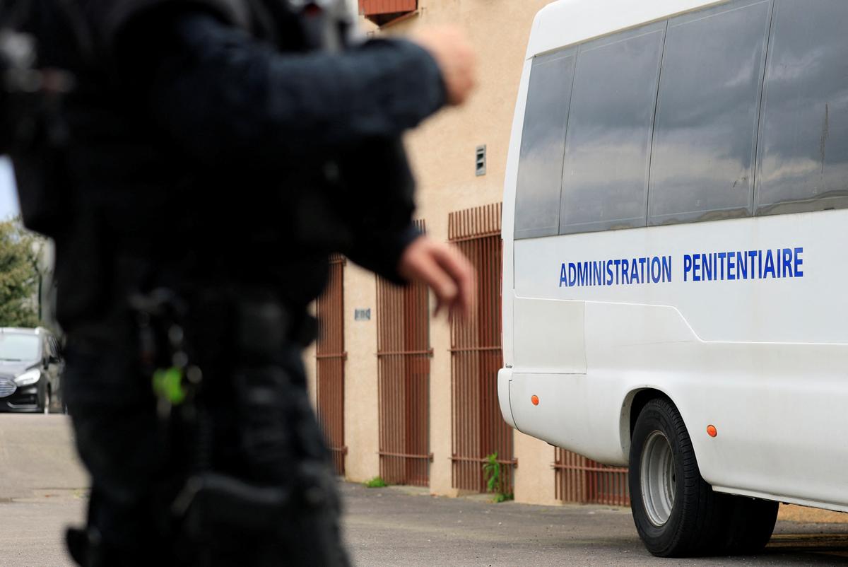 French Justice Minister Announces Arrests Linked to Prison Attacks