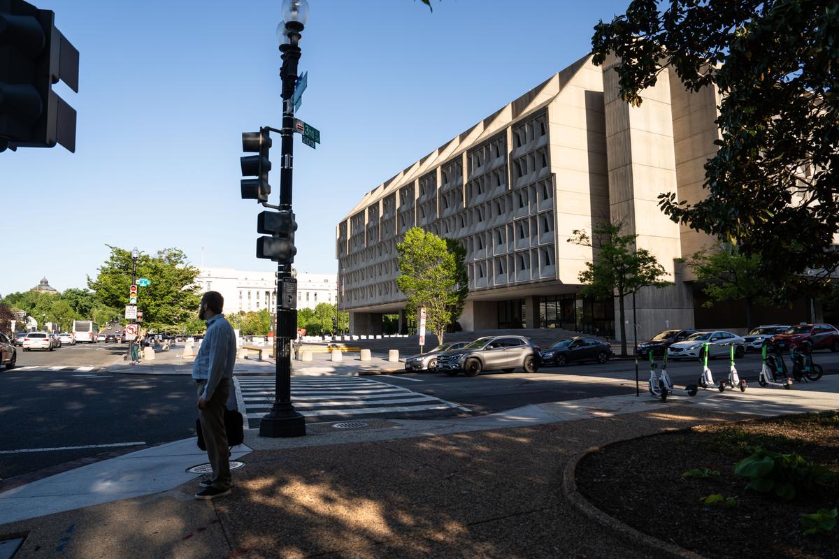 Nature Journal to Publish Files on Peer Review to Open Up ‘Black Box’ of Science