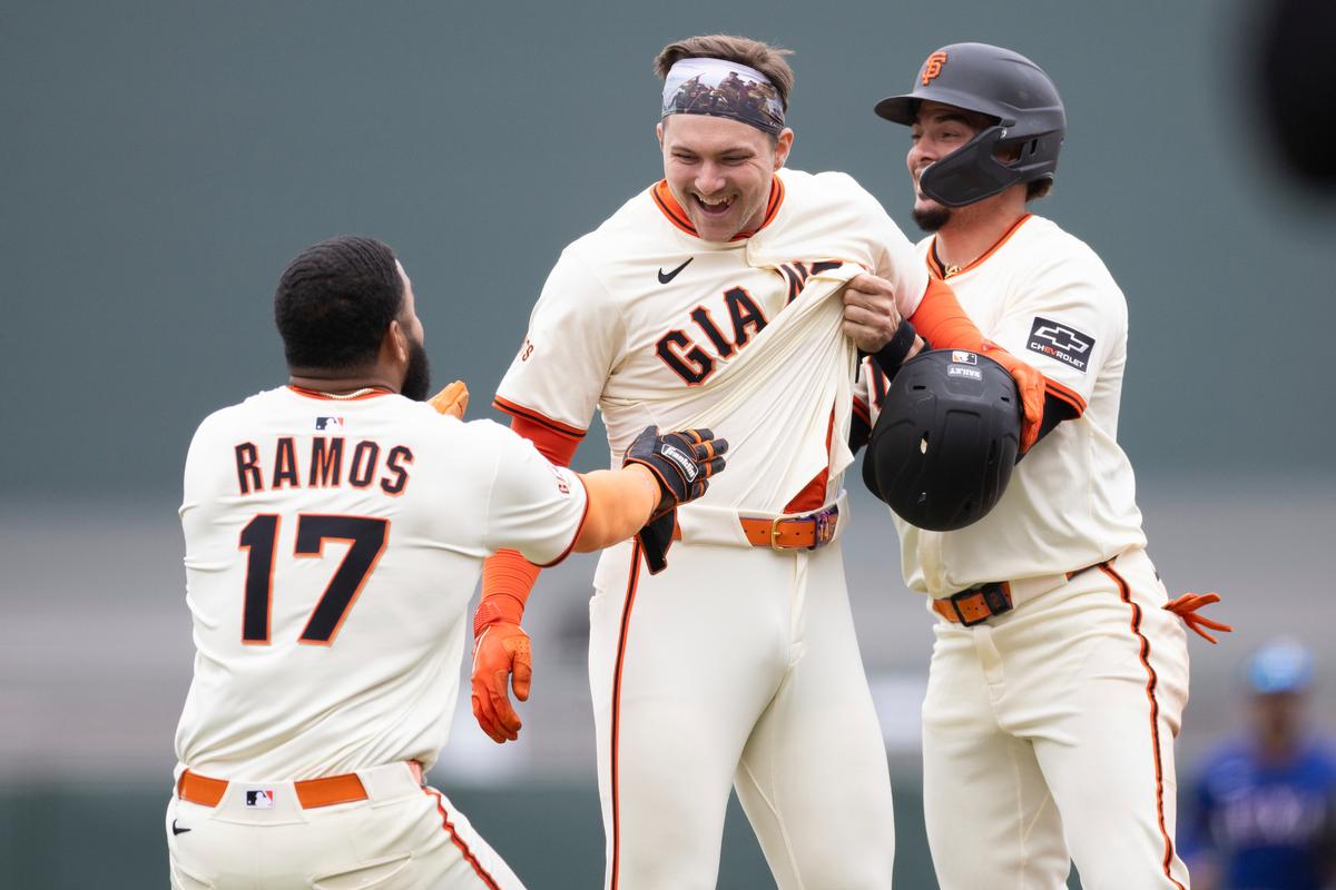 Patrick Bailey’s Pinch-Hit Single in the 9th Lifts the Giants Over the Rangers 3–2