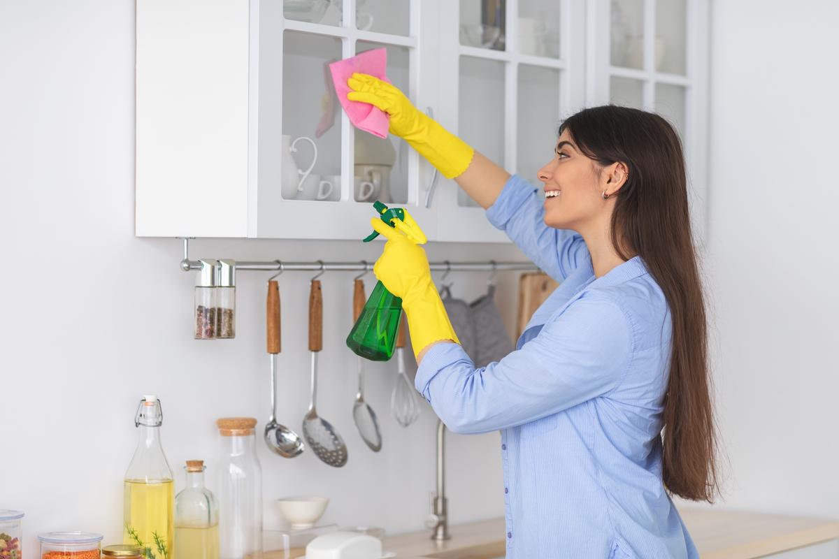 How to Clean Gunk and Grime From Kitchen Cabinets
