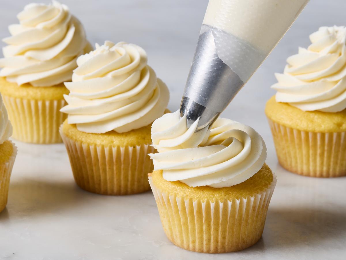 How to Make Perfect Buttercream Frosting With Only 4 Ingredients