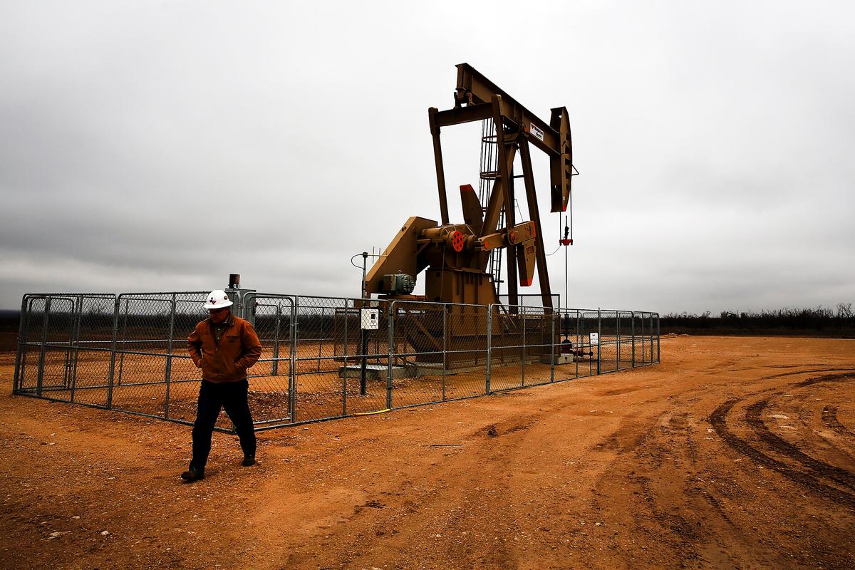 Falling Crude Prices Slowing US Drilling Activity in Permian Shale Play