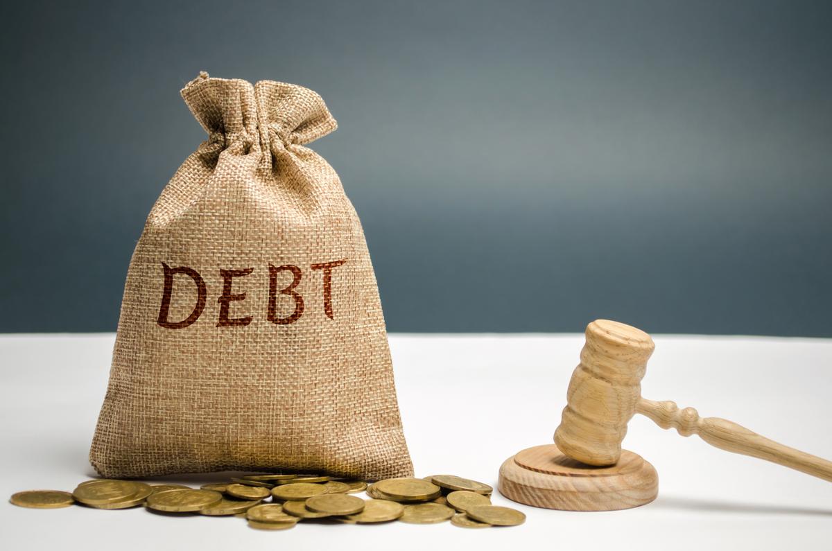 Are You Responsible for Your Deceased Spouse’s Debts?