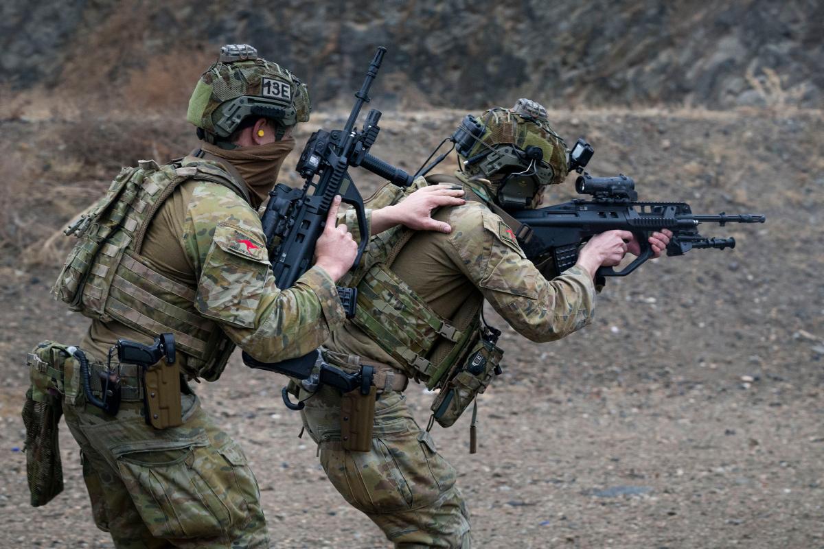 Australian Army soldiers from the 5th Battalion Royal Australian Regiment at the range in Camp Qargha, Afghanistan. Courtesy Australian Defence Force.