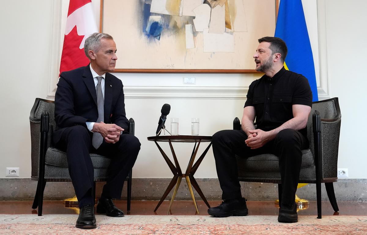 Carney Meets Zelenskyy, Other World Leaders While in Rome for Pope’s Inaugural Mass