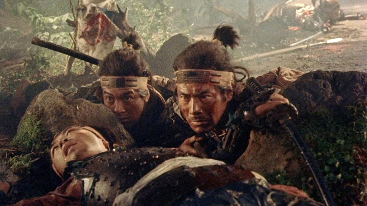 Matahachi (Rentaro Mikuni, L) and Musashi Miyamoto/Takezo (Toshiro Mifune) discover that war is not a game, in “Samurai I: Musashi Miyamoto.” (Toho)