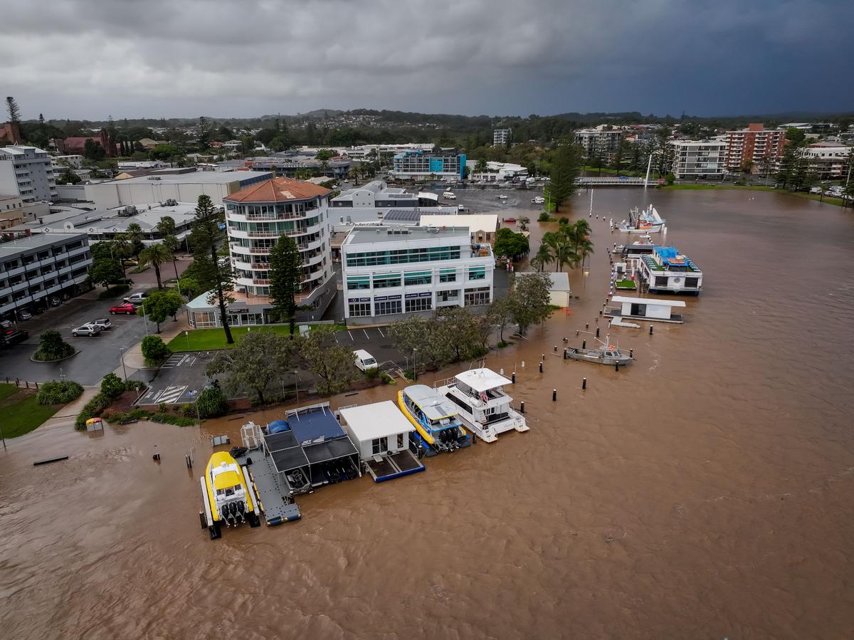 Flooding Leaves One Dead, Communities Cut Off on Australia’s East Coast