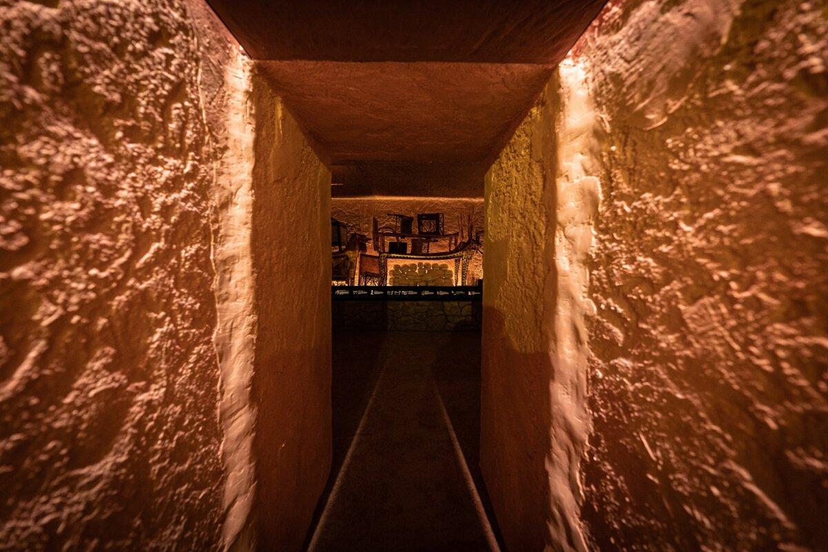 "King Tut's Tomb Discovery Experience" at the Houston Museum of Natural Science allows visitors to dive into a replica of King Tut's tomb. (Mike Rathke / HMNS)