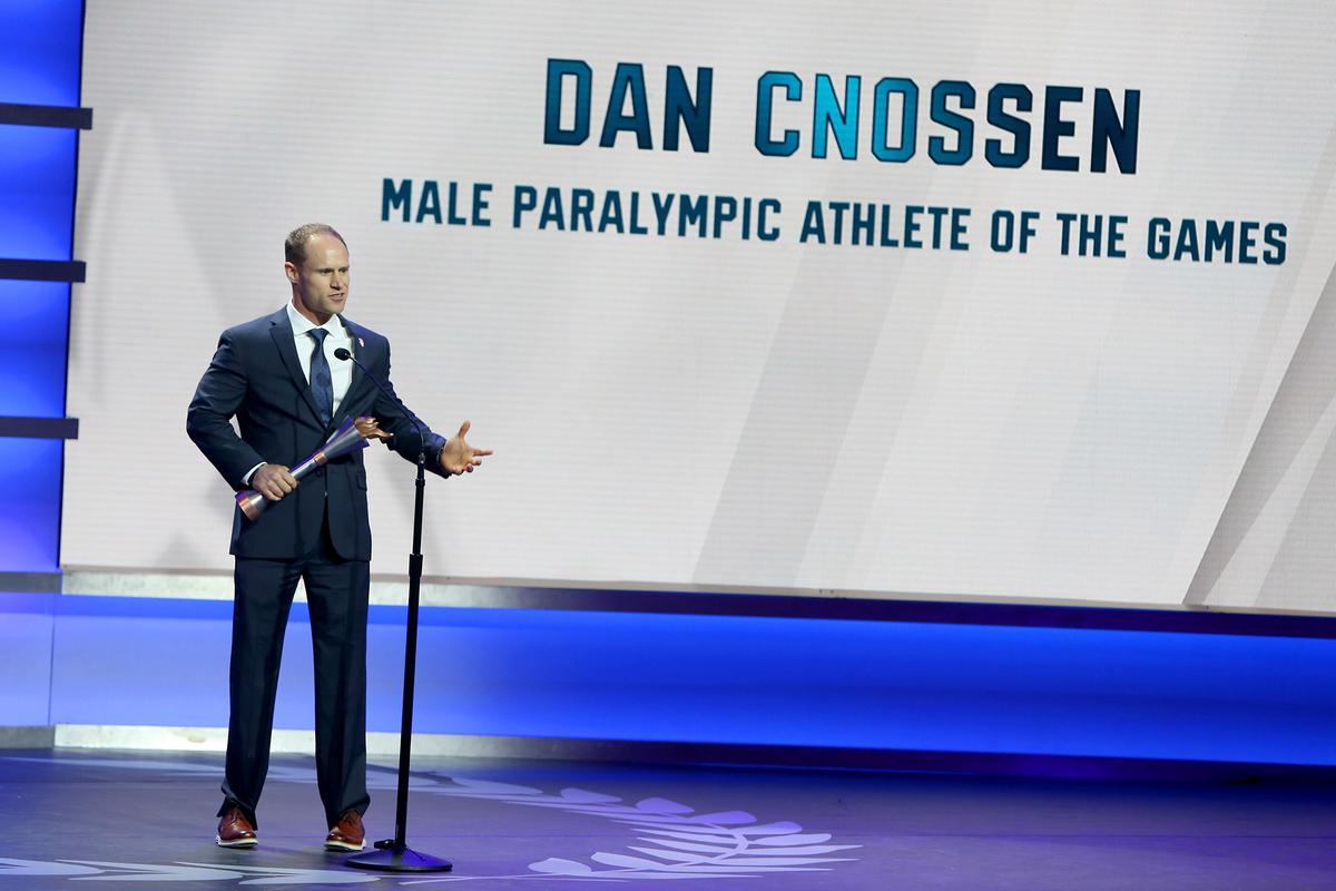 Cnossen accepts the Male Paralympic Athlete of the Games award in Washington, D.C., on April 26, 2018. (Tasos Katopodis/Getty Images)