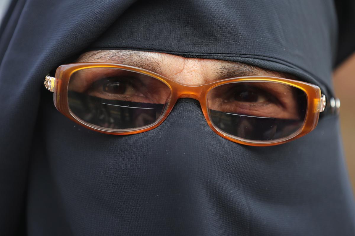 Calls to Ban Burqas in the UK Rekindle Debate Over Religious Freedom and Public Safety