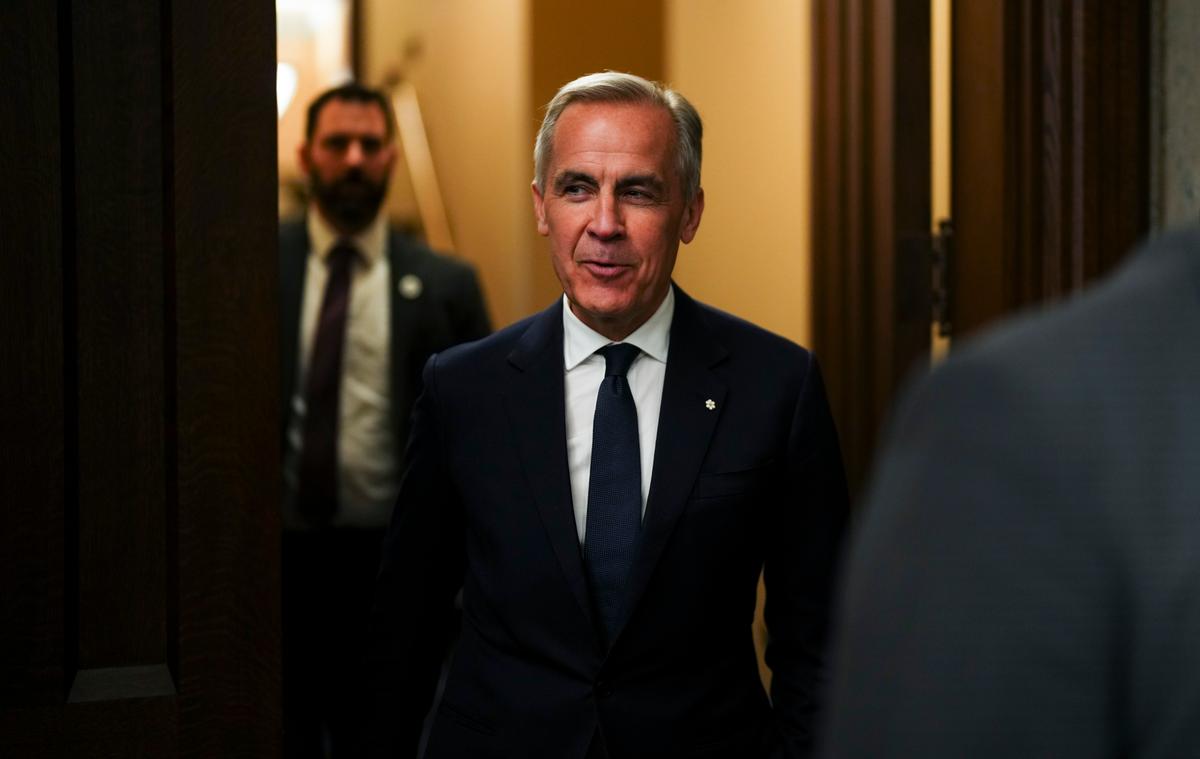 Feds Won’t Veto Provincial Objection to Pipelines, Carney Says