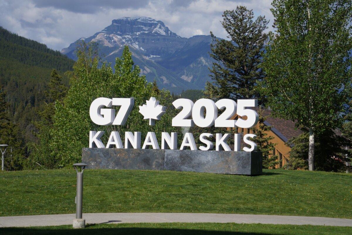 A sign set up for the G7 leaders' summit to take place from June 15 to 17, 2025, is seen in Banff, Alta., on June 15, 2025. (Carolina Avendano/The Epoch Times)