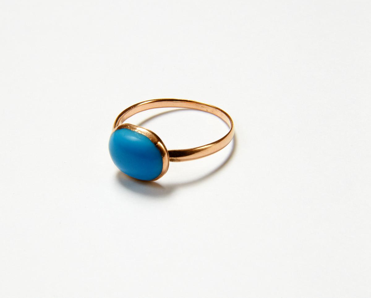 Jane Austen’s ring, circa 1760–1780. Gold, turquoise; 5/16 inches by 11/16 inches. Jane Austen's House, Chawton, England. (Courtesy of the Morgan Library & Museum)