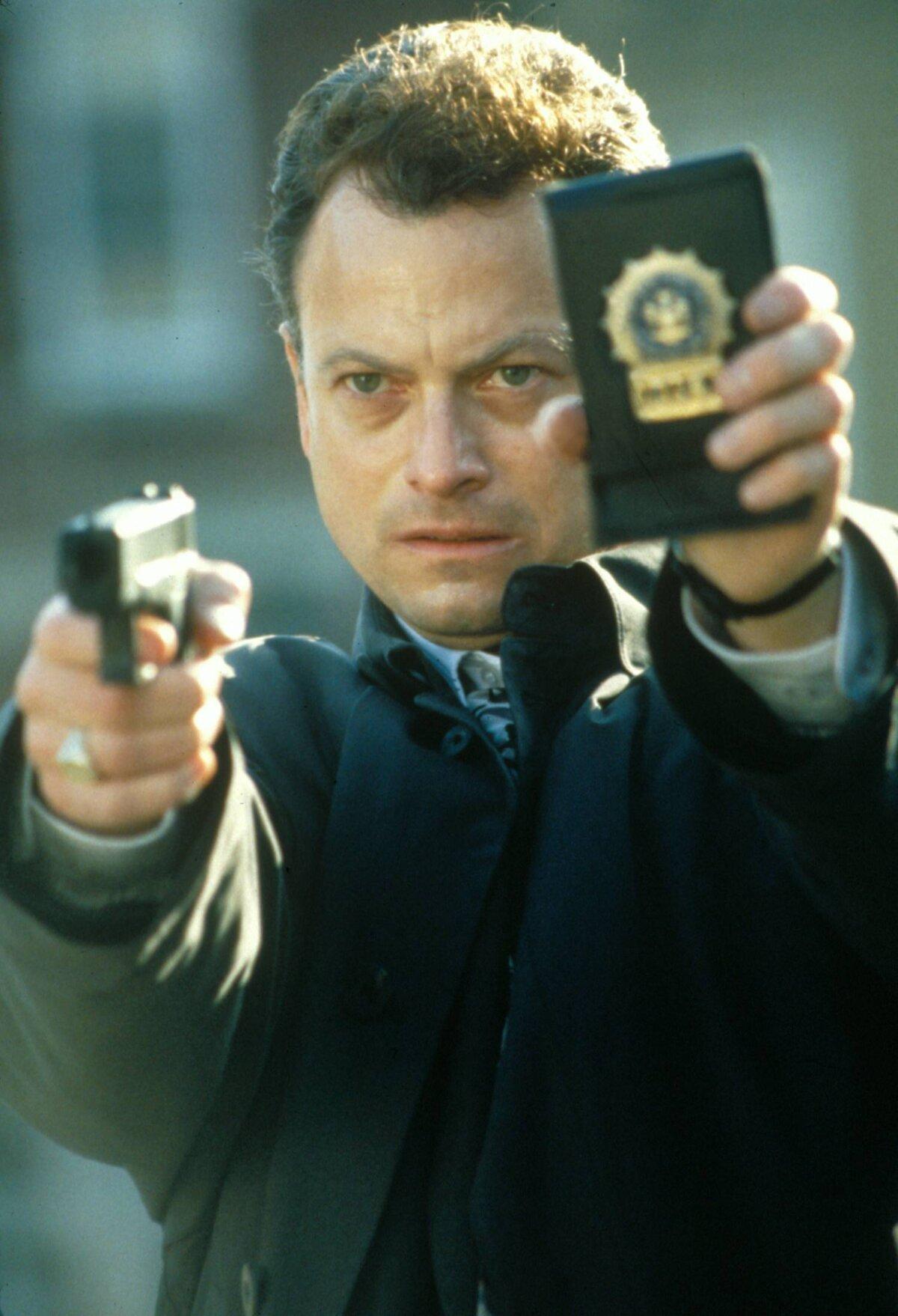 Rogue NYPD detective Shaker (Gary Sinise), in "Ransom." (Touchstone Pictures/MovieStillsDB)