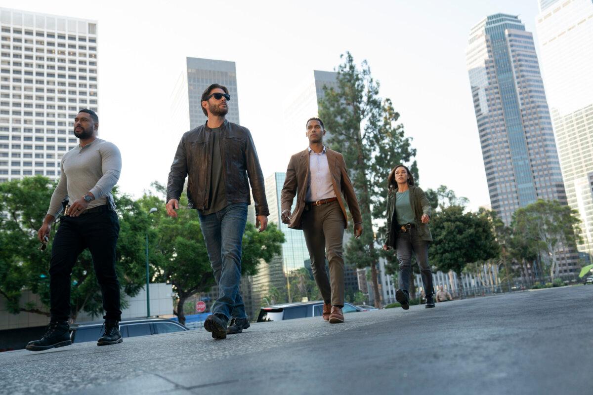 (L–R) Lucas Finau (Uli Latukefu), Mark Meachum (Jensen Ackles), Keyonte Bell (Elliot Knight), and Amber Oliveras (Jessica Camacho), in “Countdown.” (Amazon Prime/MovieStillsDB)