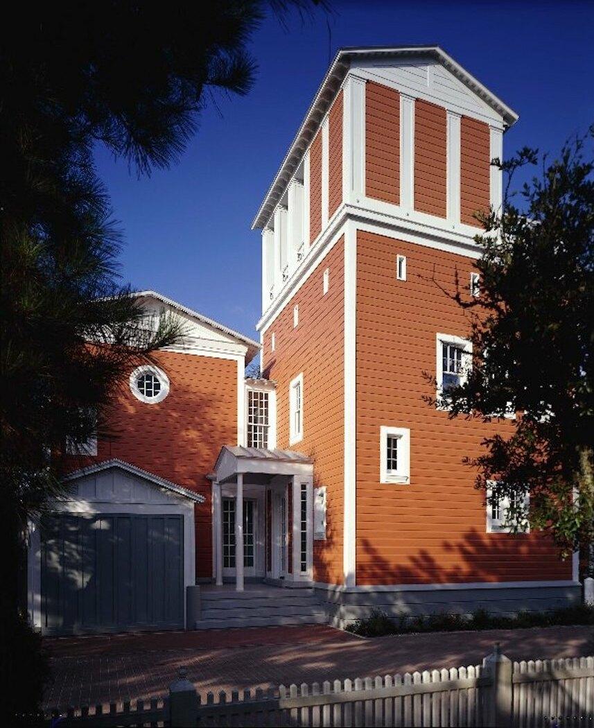 The Krier House, Seaside, Florida, designed late 1980s. (Dr. Laurie & Joseph Braga/<a href="https://creativecommons.org/licenses/by-sa/4.0/">CC BY-SA 4.0</a>)