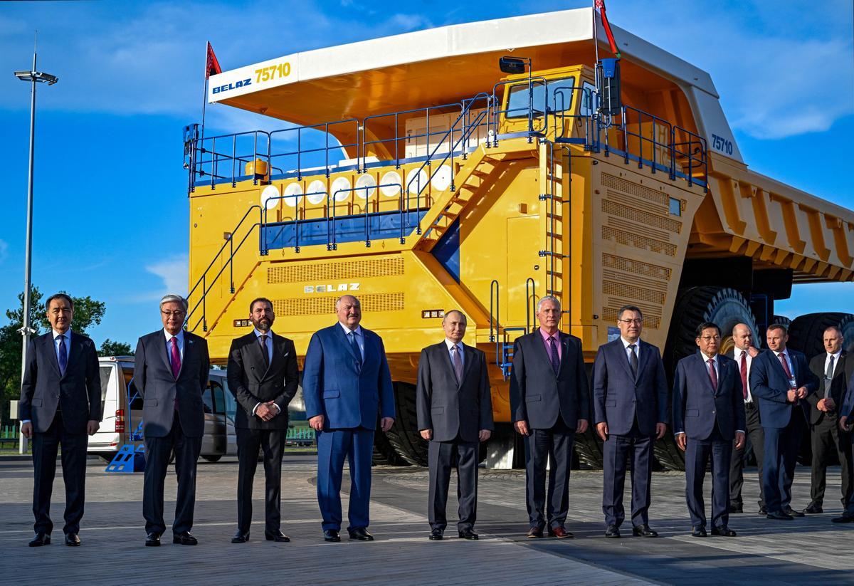 Moscow-Led Eurasian Bloc Holds Landmark Economic Summit in Minsk