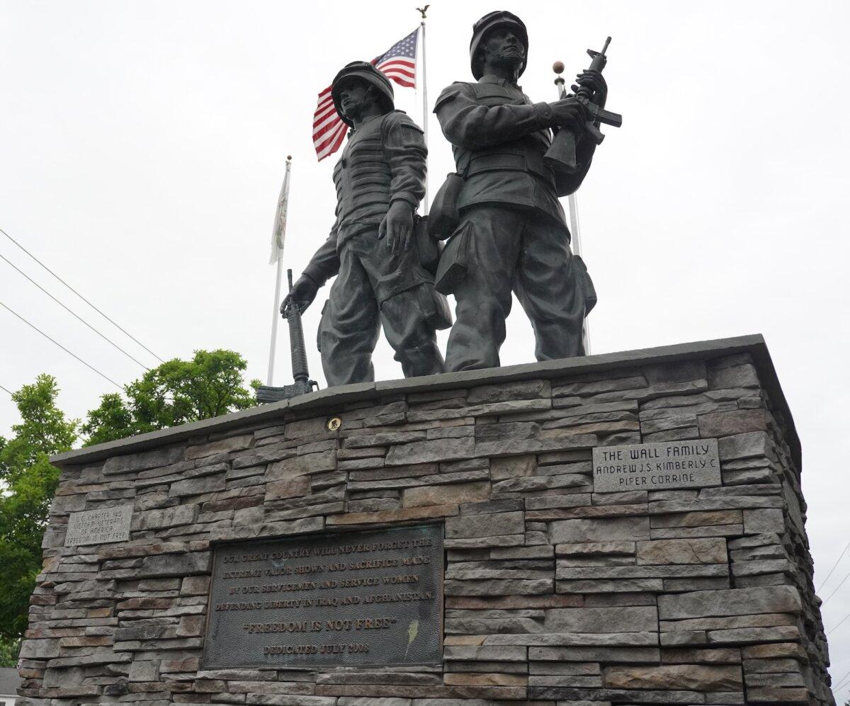 Memorial statues at the Wallkill Memorial Park in Wallkill, N.Y., on June 26, 2025. (Oliver Mantyk/The Epoch Times)