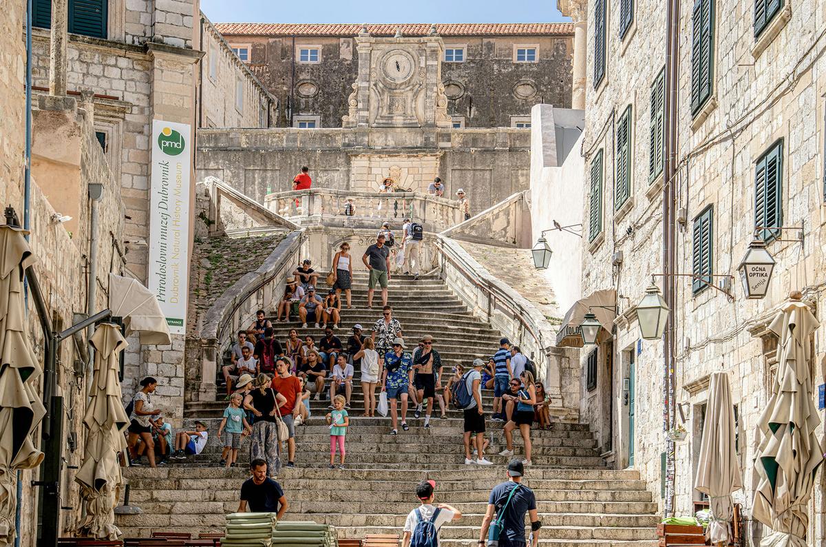 The Jesuit Staircase is one of the best examples of Baroque architecture in Dubrovnik. (mana5280/Unsplash)