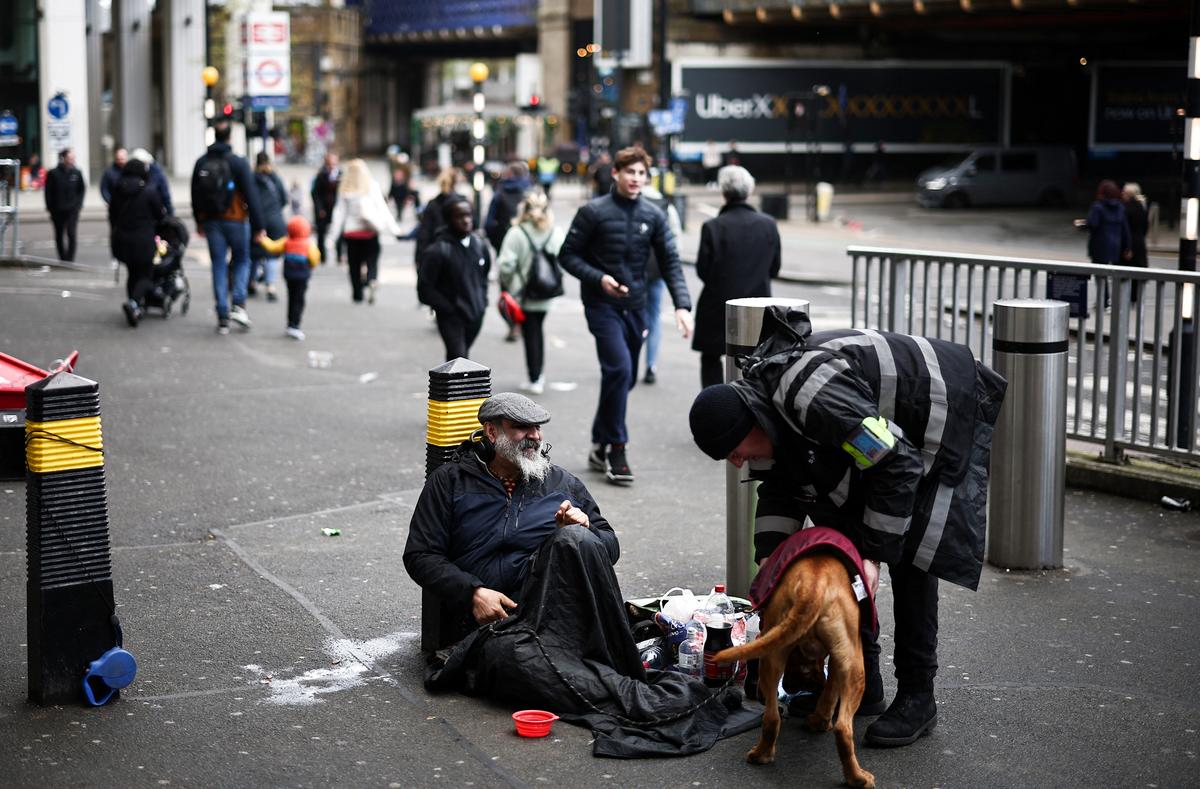 As Homelessness Grows, City Leaders Chase Global Goals