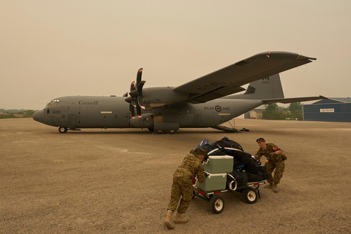 Ottawa Paying Lockheed Martin $1.5 Billion to Maintain Hercules Transport Aircraft