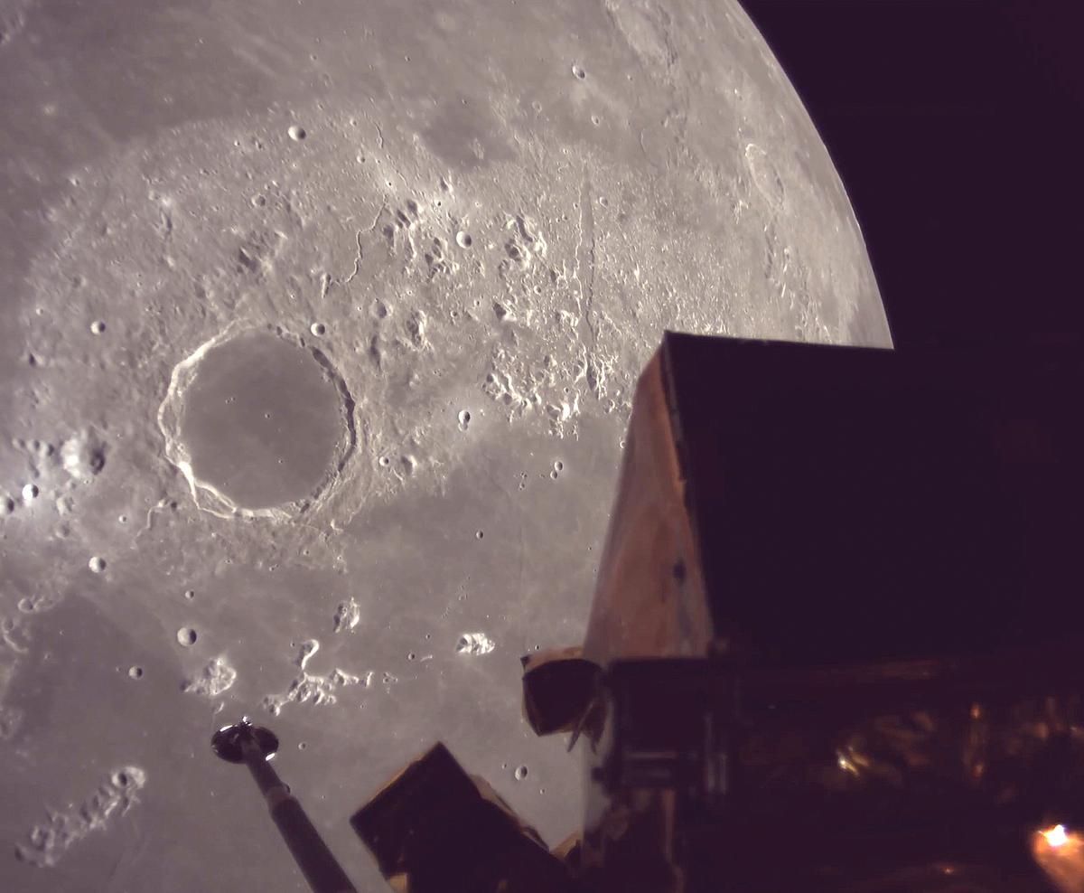 Private Lunar Lander From Japan Crashes Into Moon in Failed Mission