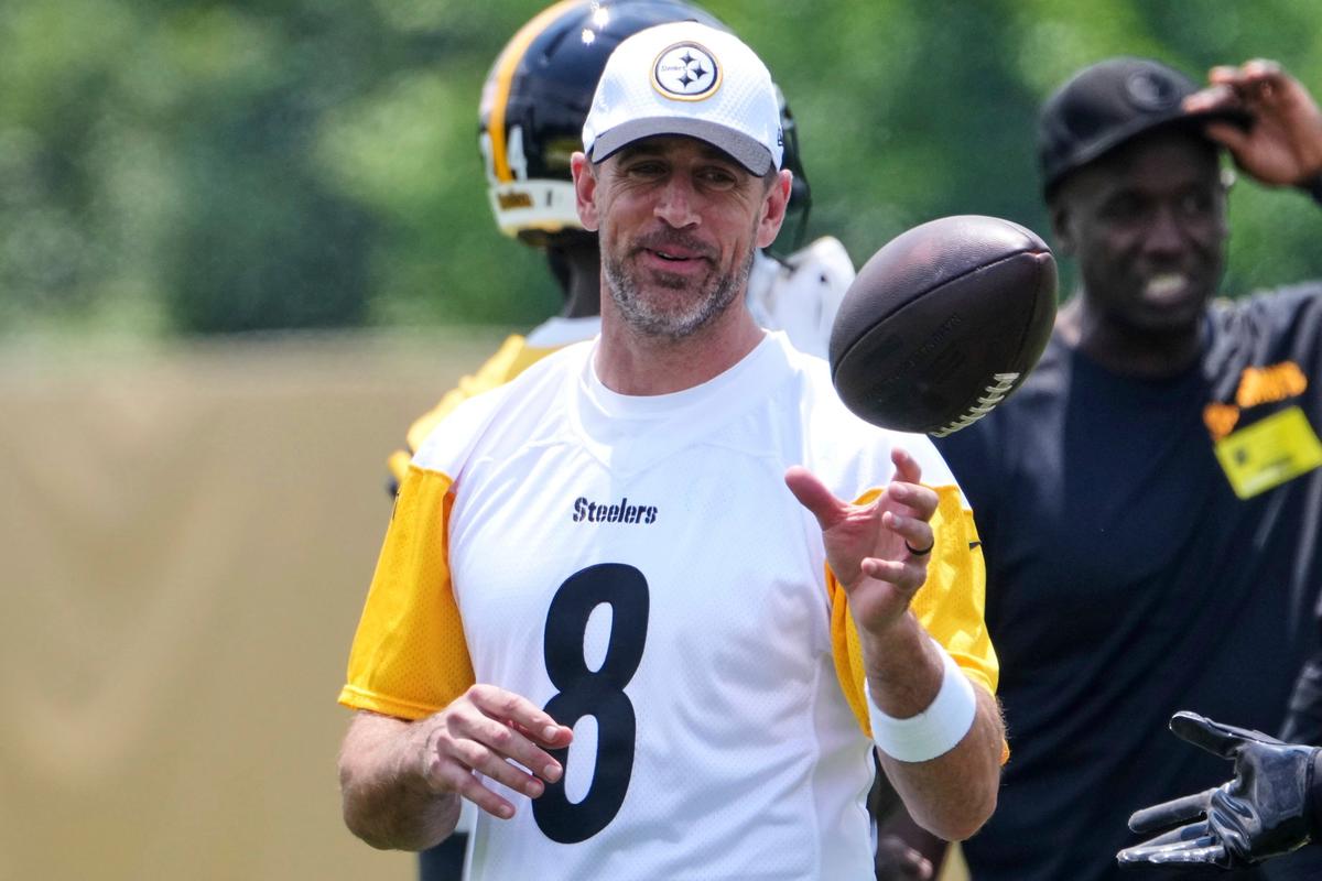 Aaron Rodgers Makes Admission on Upcoming Steelers Season