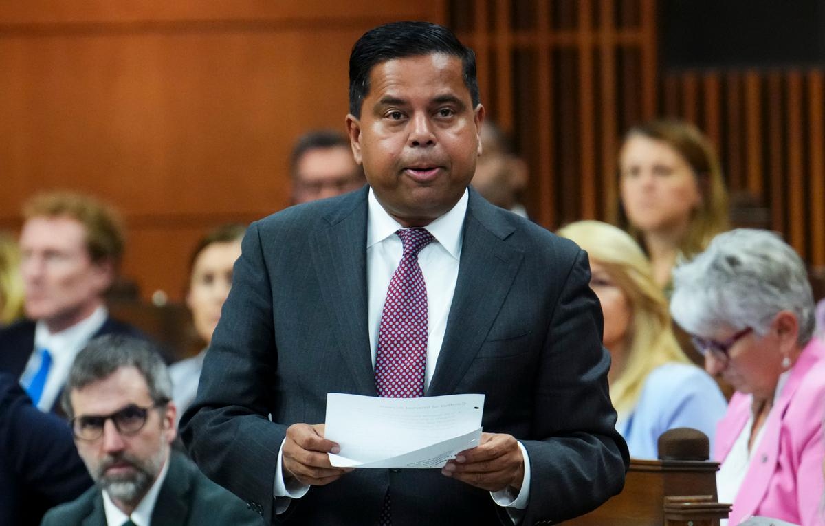 Carney Backs Public Safety Minister After Revelation He Penned Immigration Support Letters for Man Allegedly Linked to Tamil Tigers