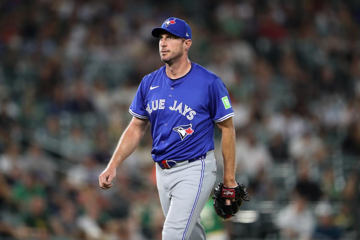 Blue Jays Relying on Injury-Free Scherzer for AL East Crown