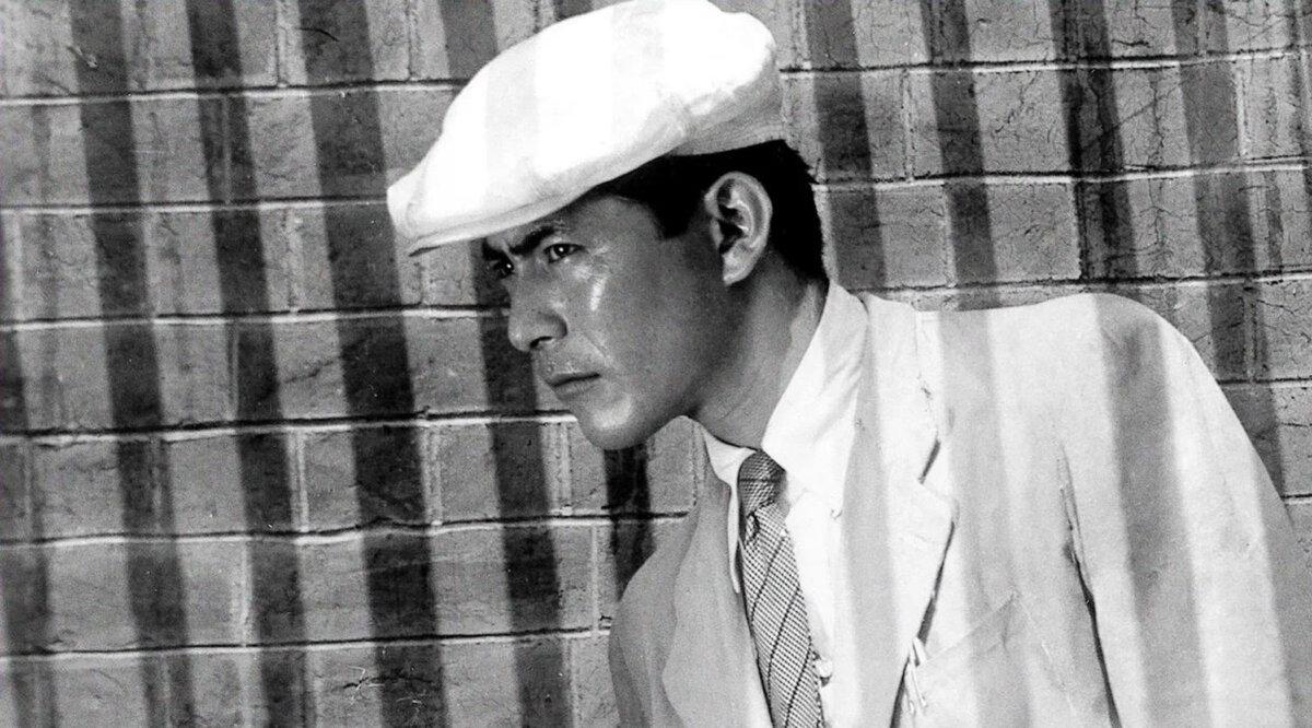 Murakami (Toshiro Mifune) on the hunt for his stolen pistol, in “Stray Dog.” (Toho)