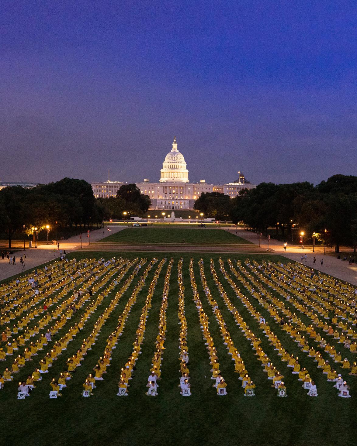 America in Photos: Remembering Persecution Victims, Funeral for Texas Sisters, and Largest Mars Rock