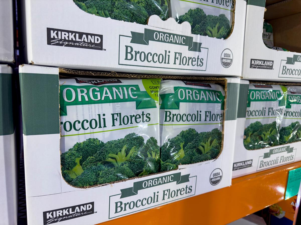 Buying organic is a great way to support sustainable farming practices and enjoy seasonal freshness. (The Image Party/Shutterstock)
