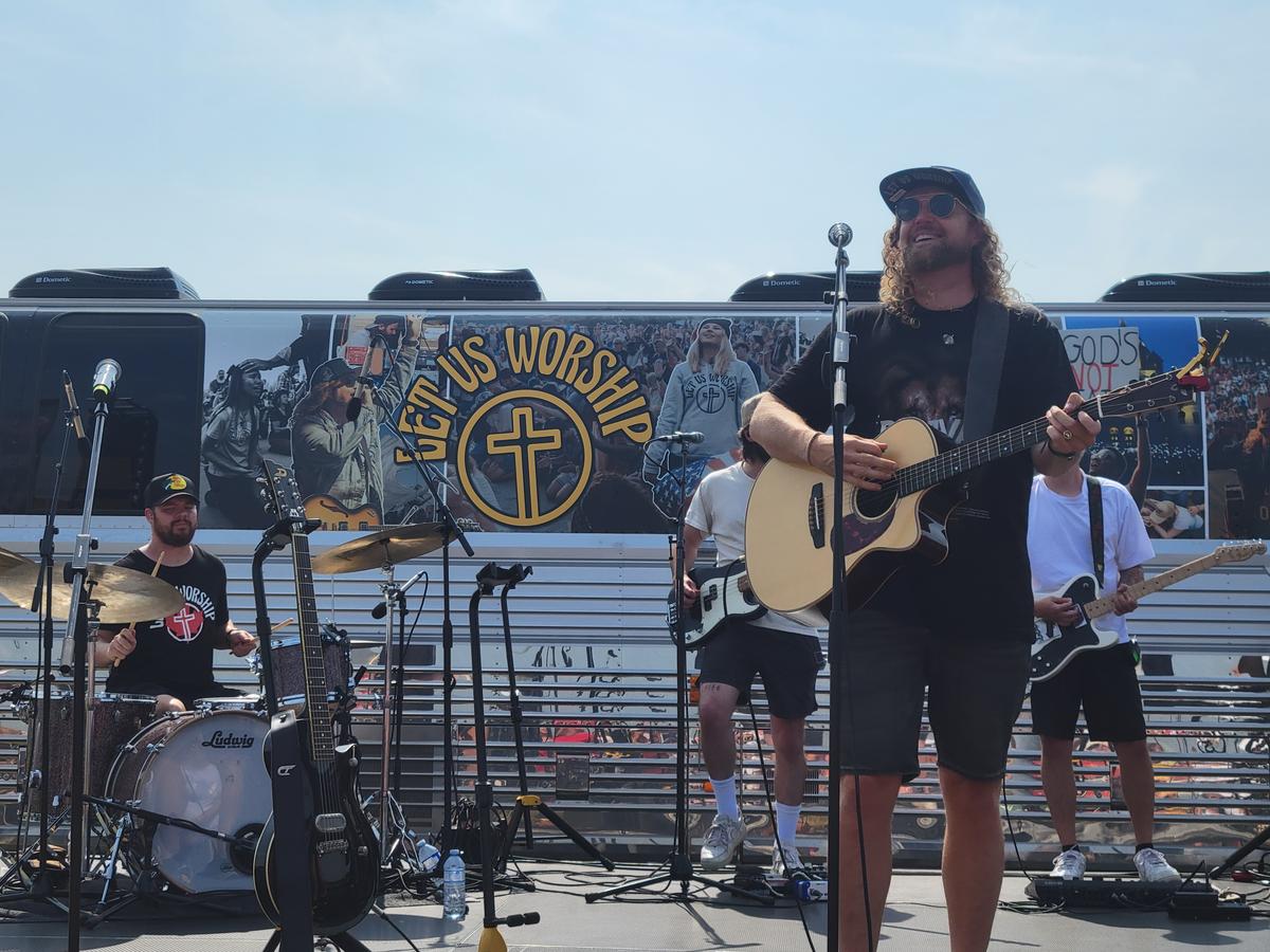 US Christian Musician Says Tour Was Trouble-Free—Until Canada