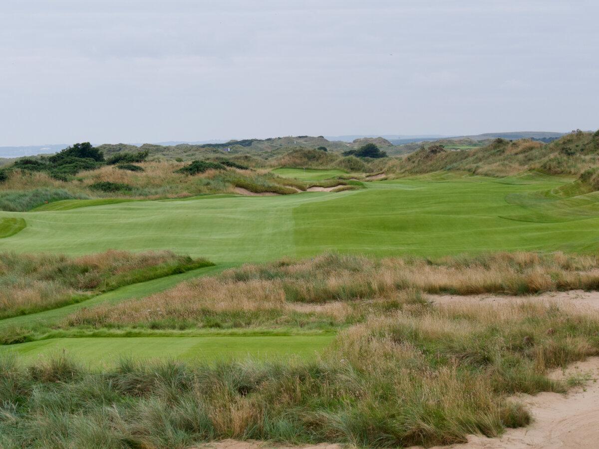 The first hole of the New Course at Trump International Golf Links in Aberdeen, Scotland, on July 29, 2025. (Travis Gillmore/The Epoch Times)