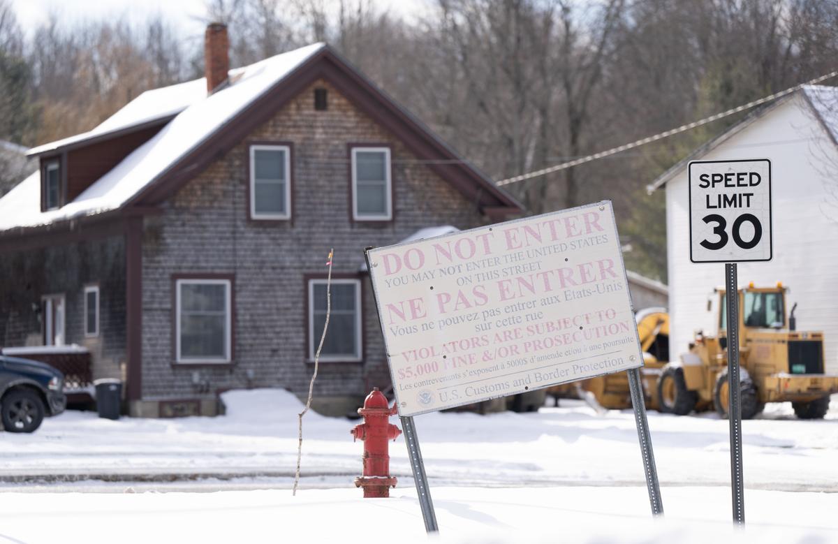 Federal Government to Stop Housing Asylum Seekers in Hotels