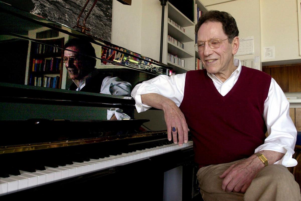 Tom Lehrer, Song Satirist and Mathematician, Dies at 97