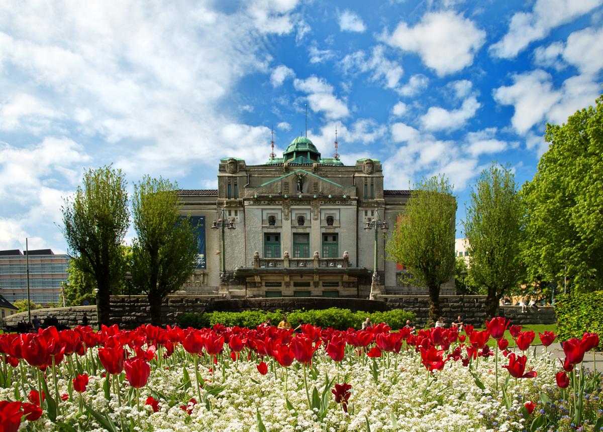 Den Nationale Scene is Norway's oldest permanent theater. (Pinkcandy/Shutterstock)
