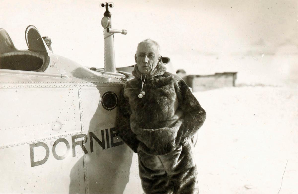 Roald Amundsen with one of the Dornier Wal flying boats that he used in his 1925 attempt to reach the North Pole. (Preus Museum/CC BY 2.0)
