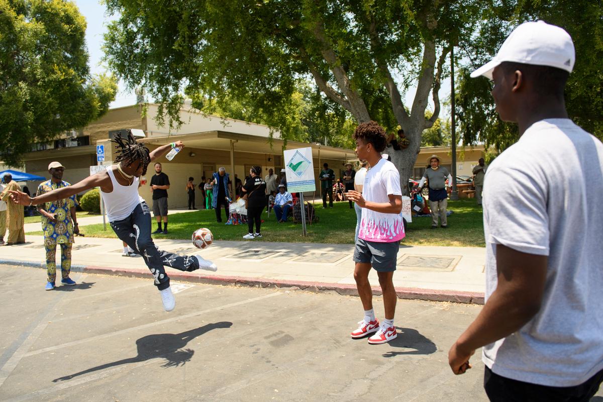 Los Angeles City Councilman Introduces Motion to Decriminalize Playing Ball on Streets, Sidewalks