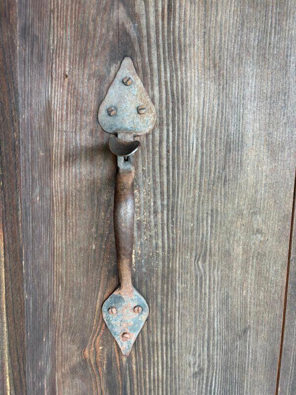 Original handles still remain at Poe's Tavern. (Deena Bouknight)