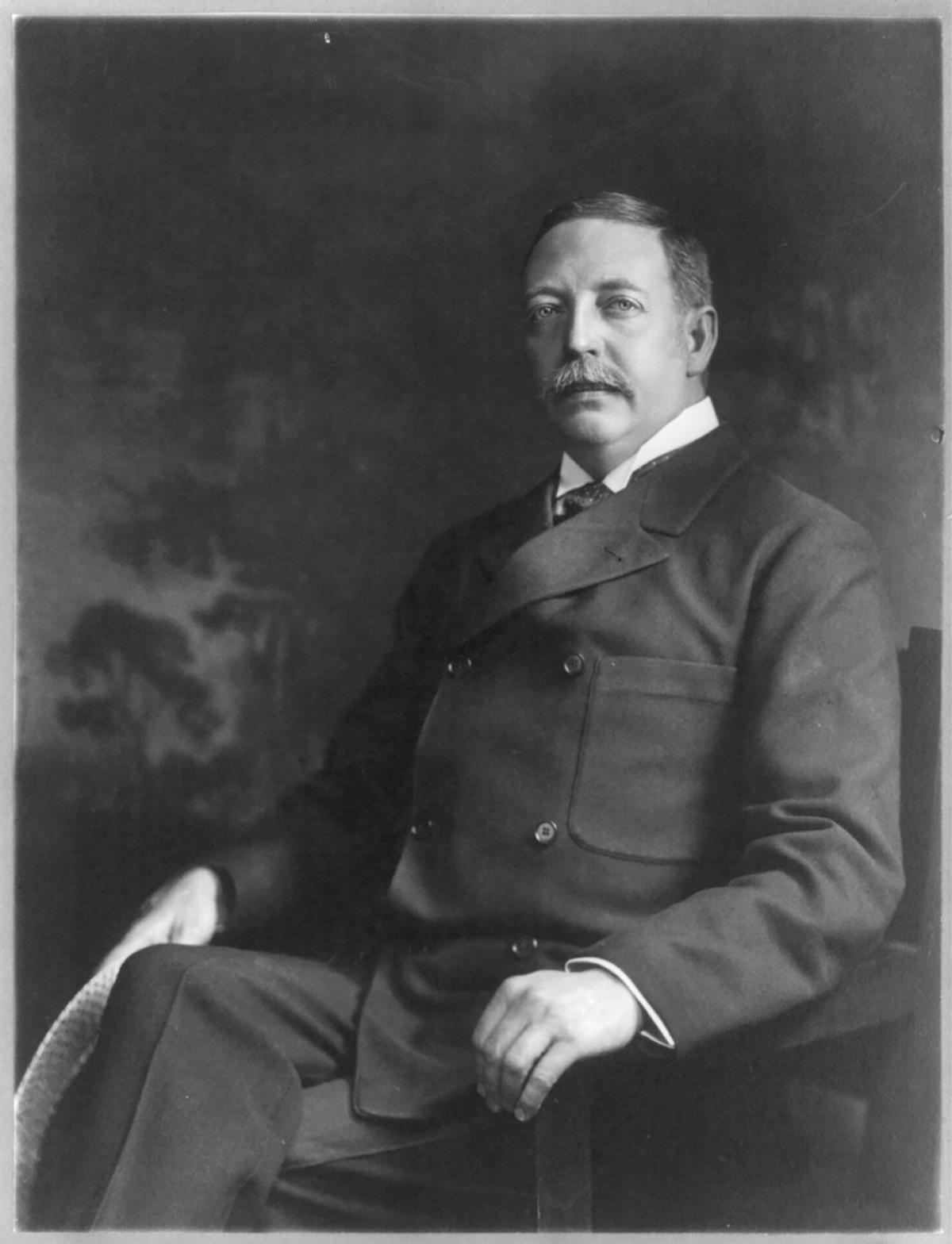A portrait of Curtis Guild Jr., circa 1905, by John Garo. Library of Congress. (Public Domain)