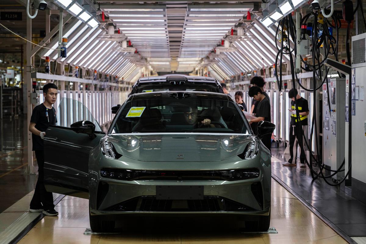 What Are the Odds Chinese EVs Are Made With Forced Labour, and Would CBSA Block Shipments to Canada? thumbnail