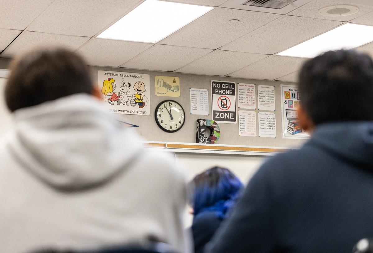 Los Angeles Schools Move to Limit Classroom Screen Time