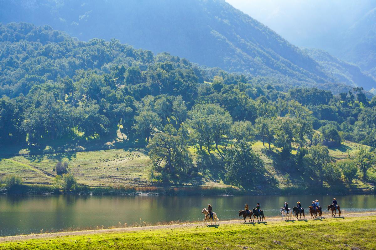<span style="font-weight: 400;">Alisal Ranch offers a variety of horseback rides, including picnic rides, group rides, and private rides</span>. (Courtesy of Alisal Ranch)
