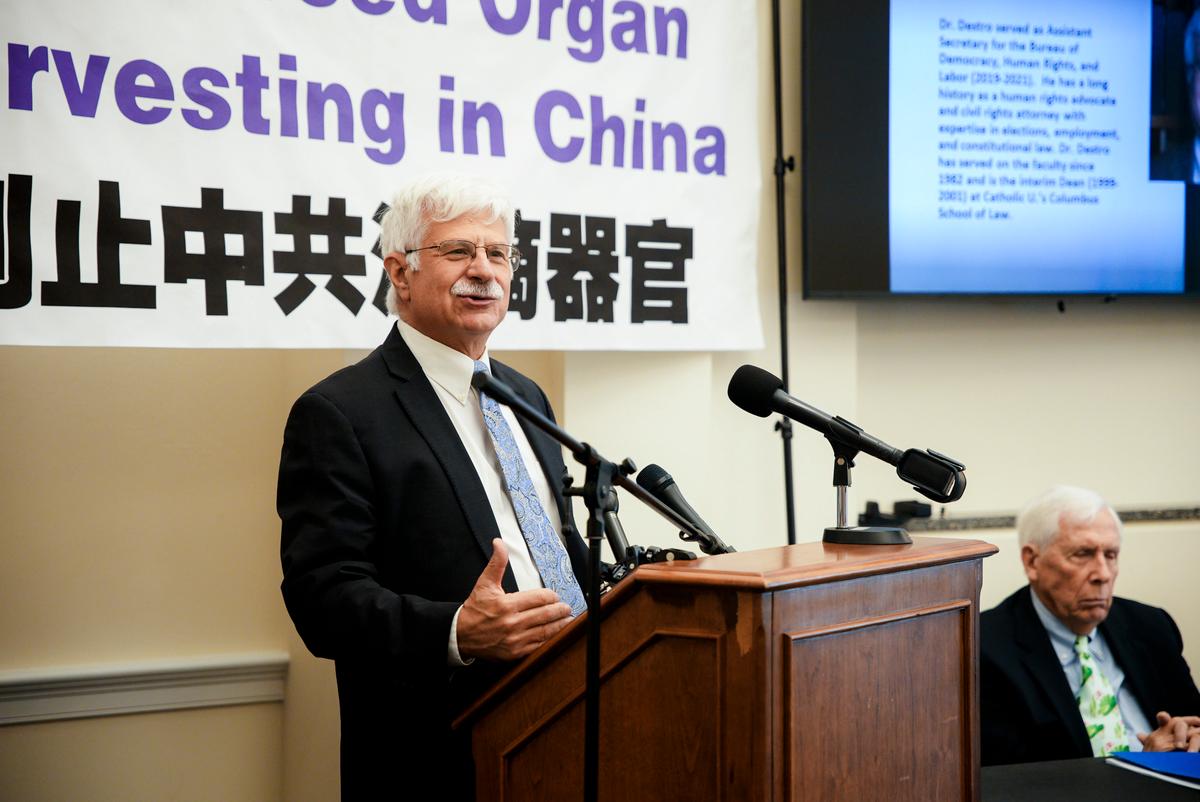 Former Official Calls for Federal Action on Beijing’s Repression of Falun Gong on US Soil